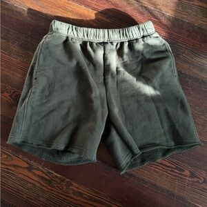 Good American Sweatpant Short